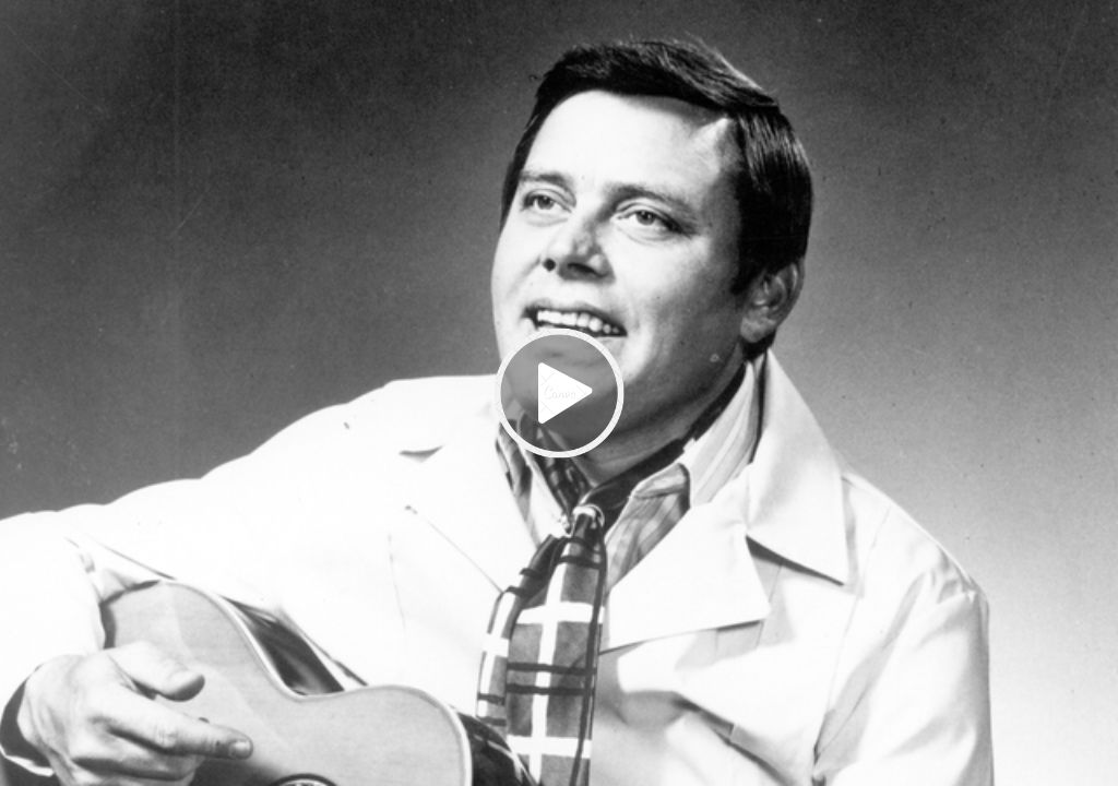 Tom T. Hall – Old Dogs Children & Watermelon Wine