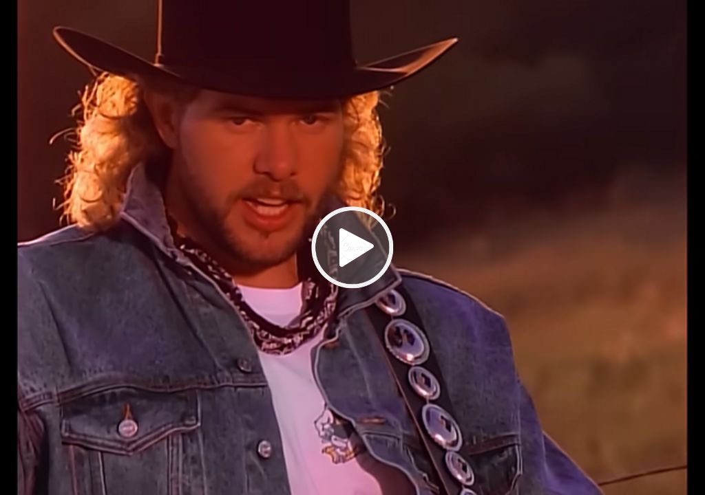 Toby Keith – Upstairs Downtown