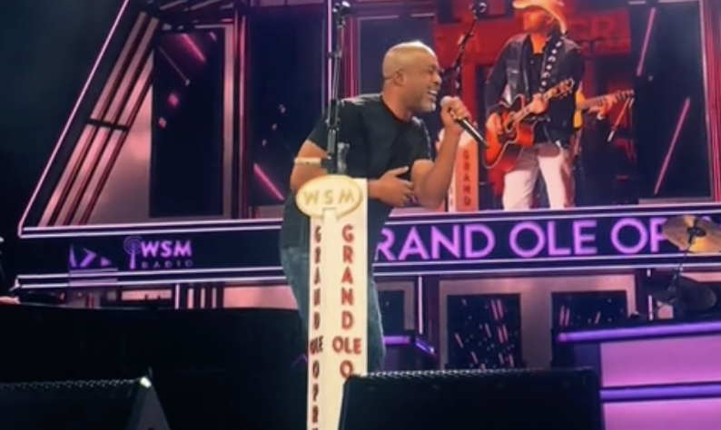 A Heartfelt Tribute: Darius Rucker Sings Toby Keith’s “God Love Her”