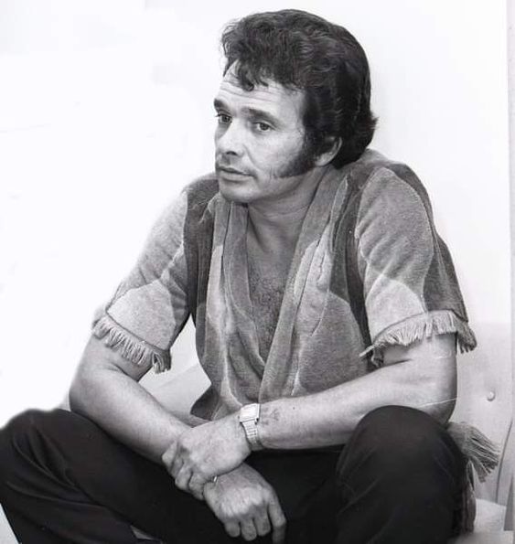 Merle Haggard – Twinkle, Twinkle Lucky Star