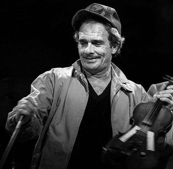 Merle Haggard – Movin’ On