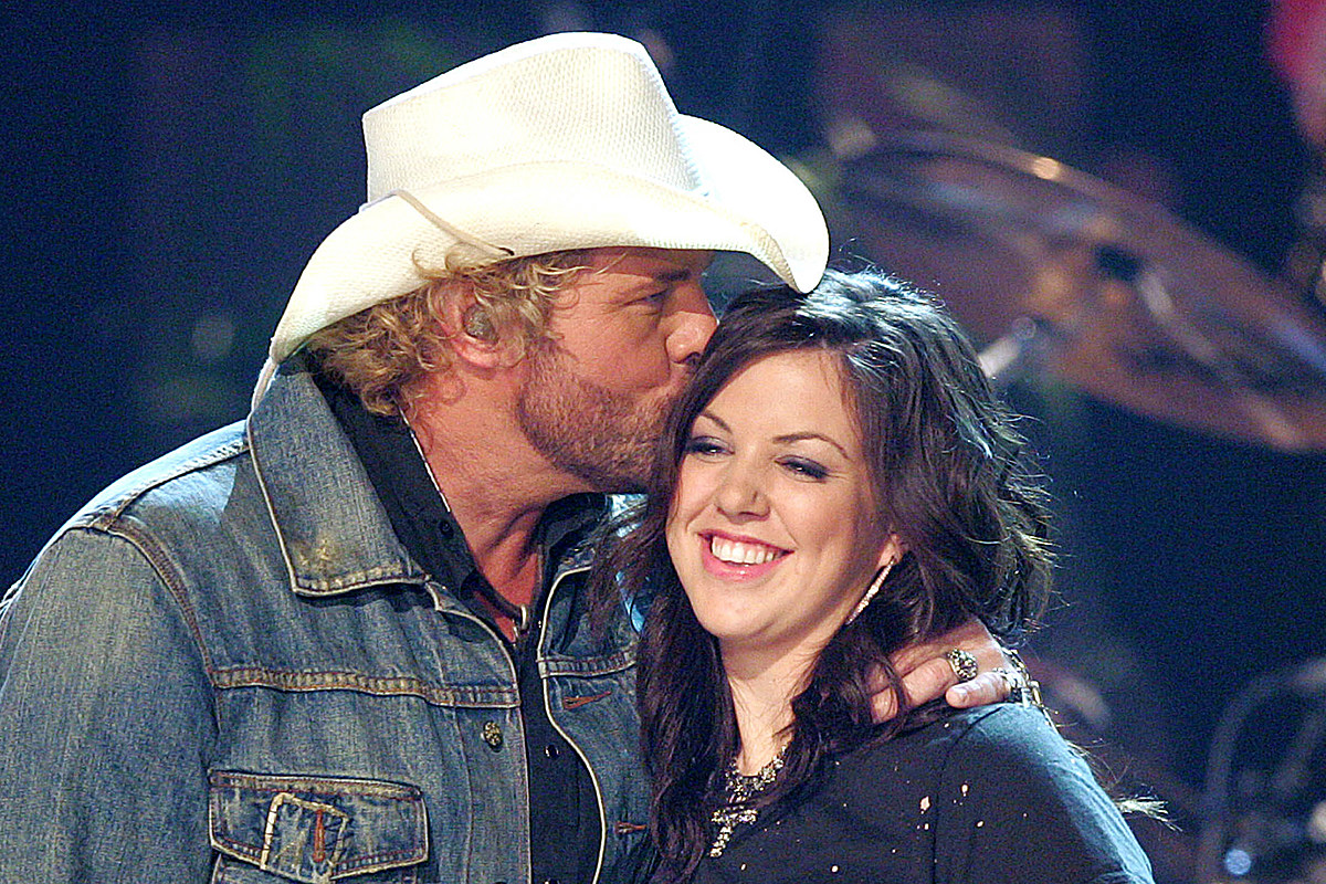 Toby Keith and his daughter Krystal – “MOCKINGBIRD”