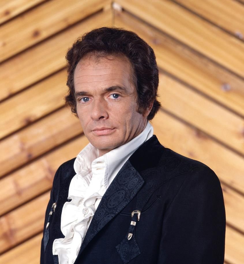 Merle Haggard – I Take A Lot Of Pride In What I Am