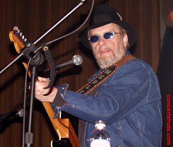 Merle Haggard – Mixed Up Mess Of A Heart